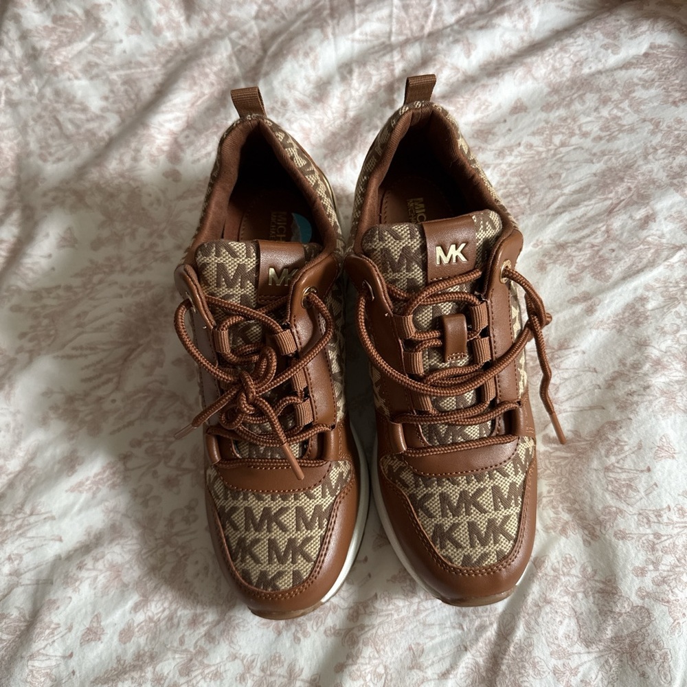 Michael Kors Kids Tan and Brown Sneakers